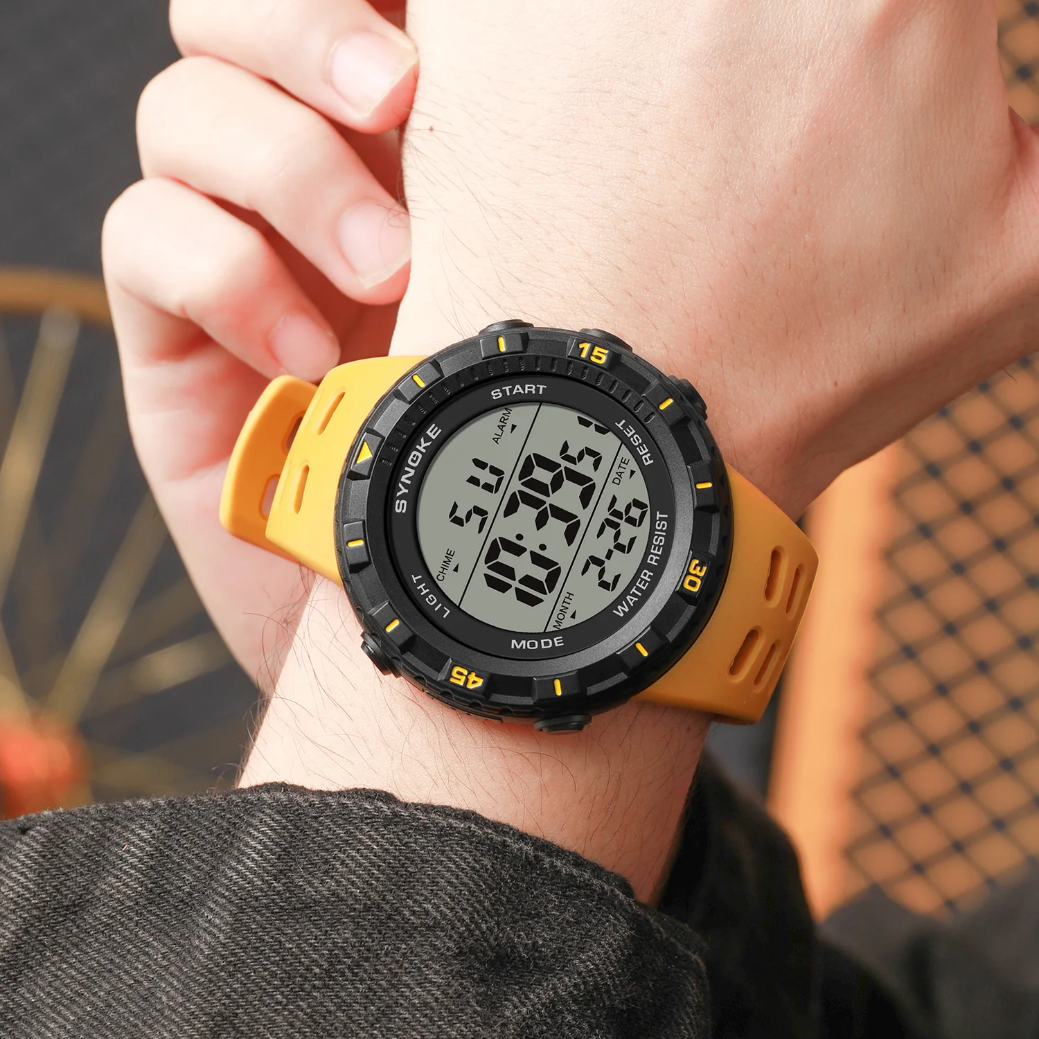 Digital Display Large Screen Men's Watch 6