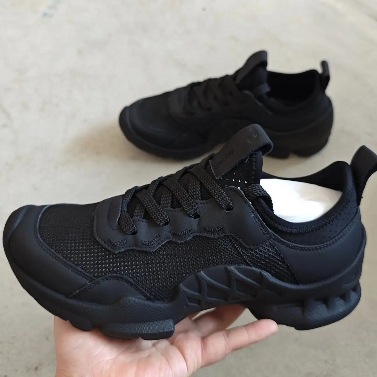 2026 New Comfortable Height Increasing Shoes Men's Classic Sports Shoes Durable Black Flat Mesh Shoes Casual Walking Shoes 2