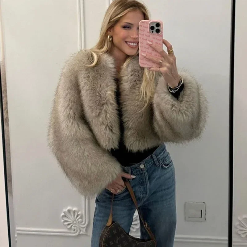 Lconic Street Fashion Luxury Brand Gardient Cropped Cropped Faux Fur Coat Women Winter Hot Cool Girls Fluffy Short Fur Jacket 4