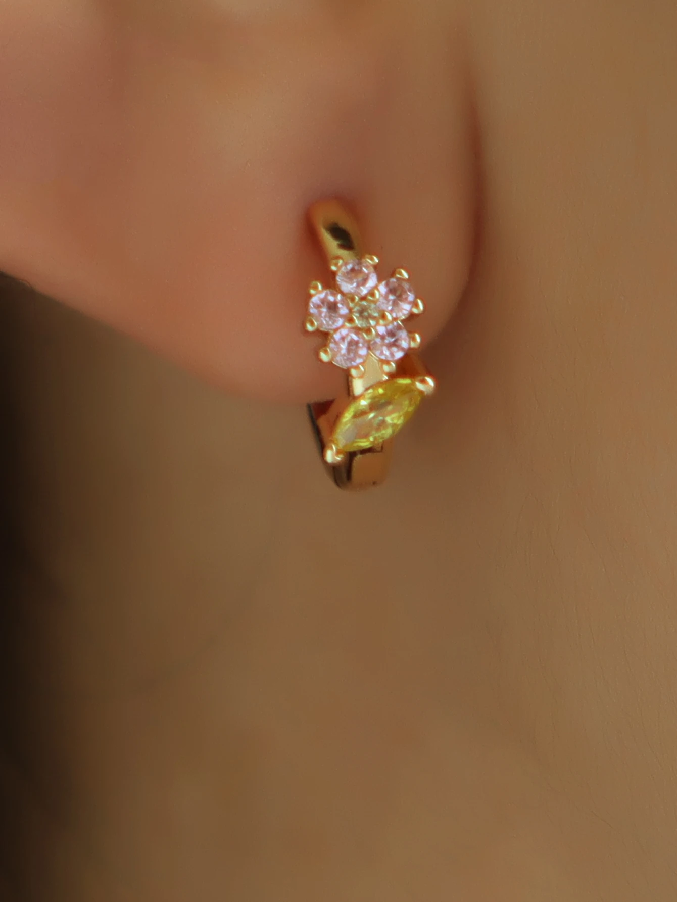 Zirconia Inlaid Flower Leaf Earrings for Women