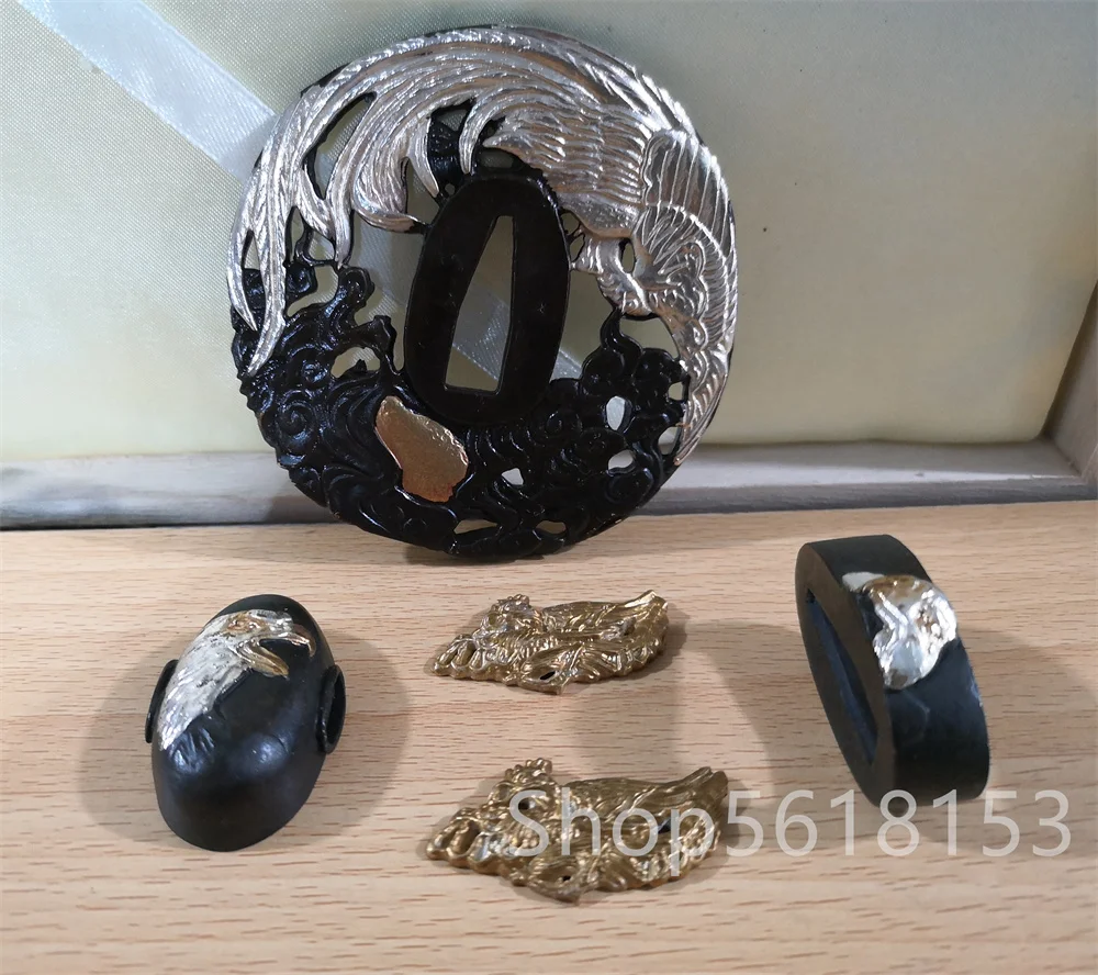 

Hige gold Copper Phoenix Japanese tsuba and weave fuchi menuki pattern for Sword