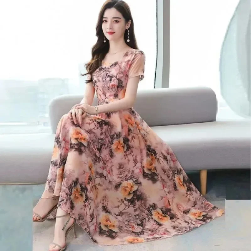 فستان صيفي 2025 برقبة على شكل حرف v من الحرير الجل...