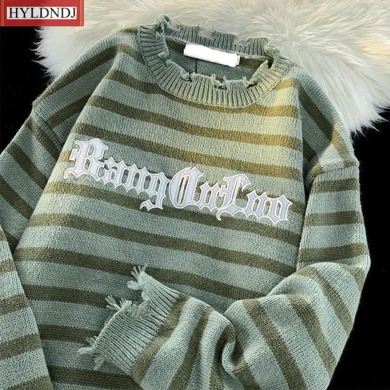 Рисунок 2 - Мужские и женские винтажные свитеры