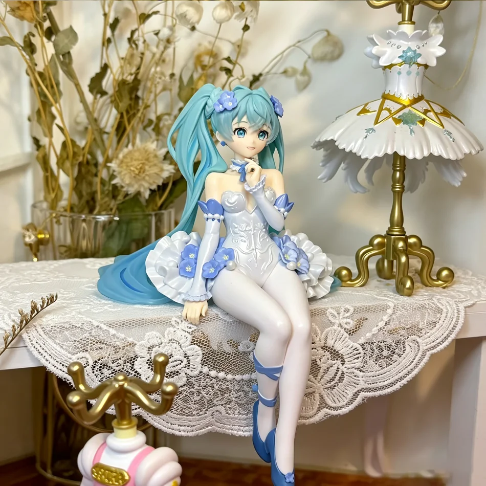 Hatsune Miku Kawaii Anime Figurine - Collectible Desktop & Cake Decoration Gift