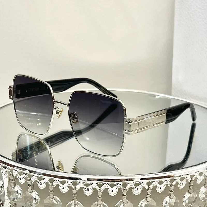 

Classic retro square sunglasses for women's gradient lenses with metal frame sunglasses for women's retro fashion Oculos De Sol