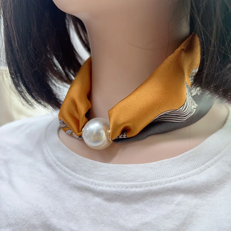 Necklaces Pearls Magnetic Buckles Scarves Short Collarbones Clothing Accessories Neck Protection Scar Covering Women's Scarves 3