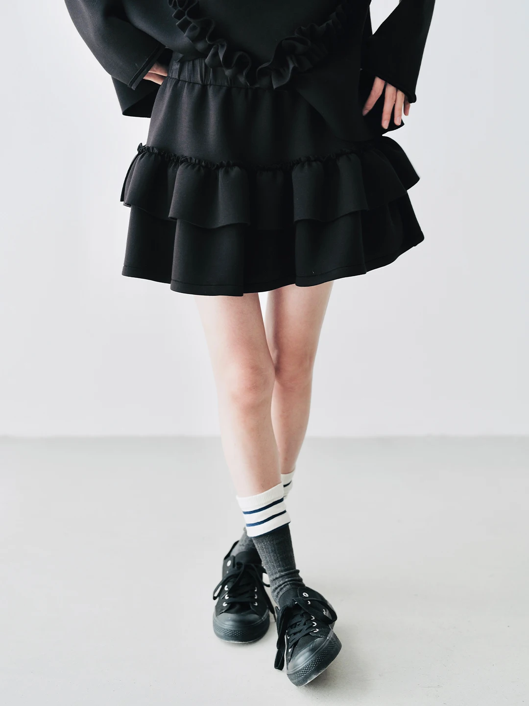 GETADME imakokoni Autumn 2025 new original design Air layer pinched grey skirt loose 234284