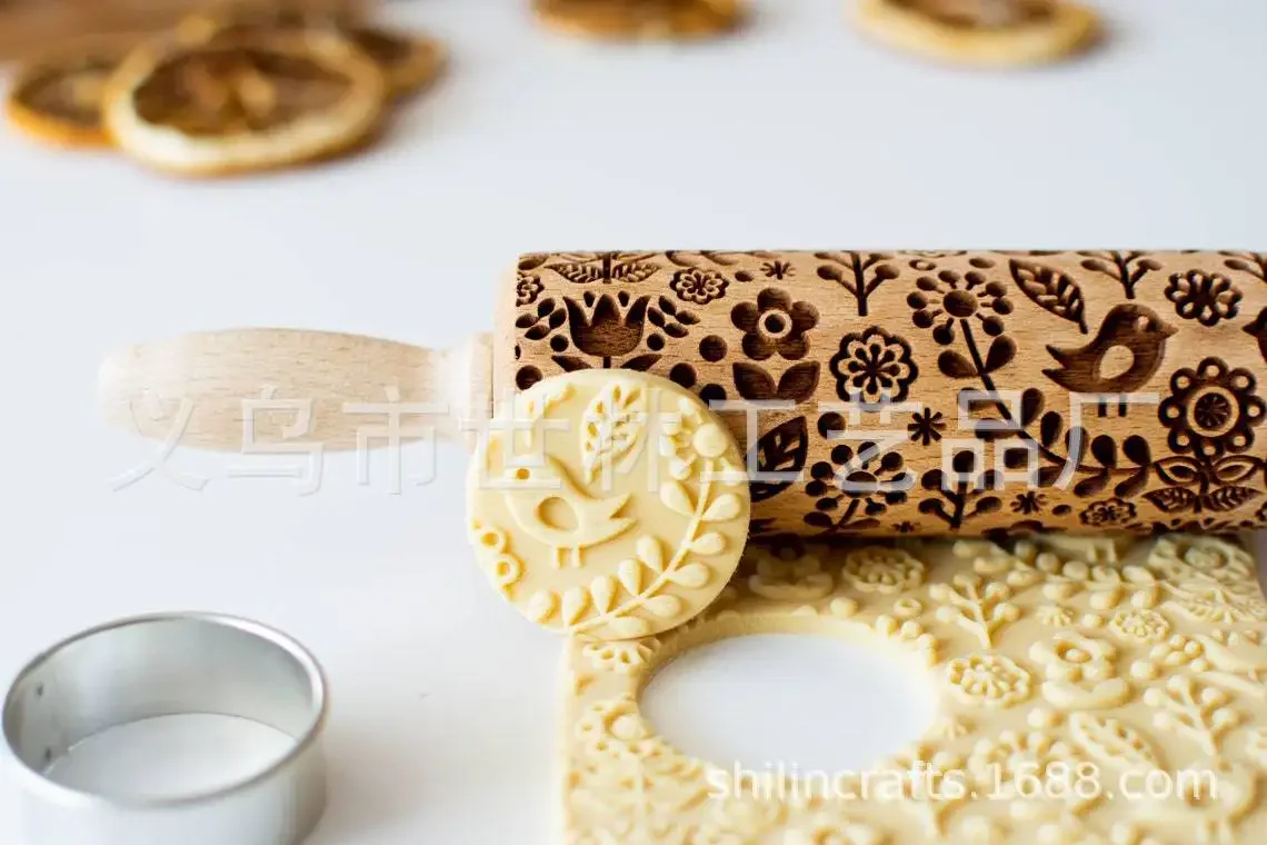 Description Picture 3 of itemFlower Print Christmas Rolling Pin Bird Print Pattern Rolling Pin Wooden Thanksgiving Pastry Tools Deep Engraving Cookies Tool