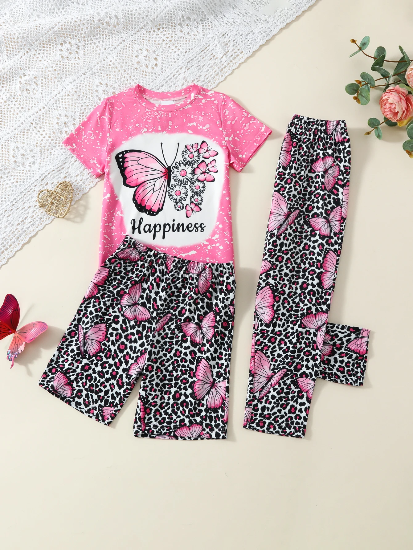 

3pcs Kid's Butterfly Pattern Letter Print Pajamas Set, LShort Sleeve Top & Butterfly Pattern Leopard Print Pants + Short Set, Fa