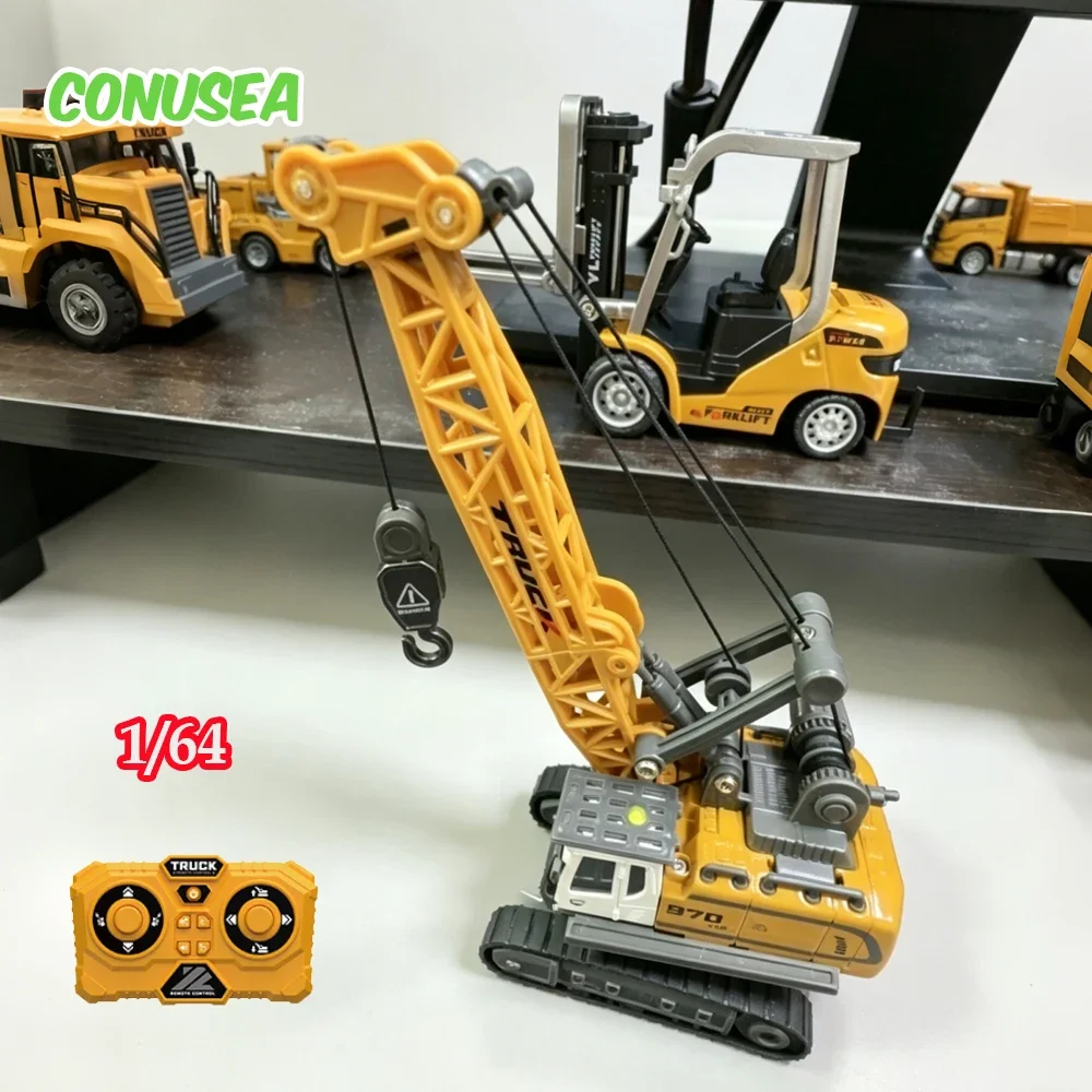 Gros plan sur les chenilles et le crochet de la mini grue télécommandée 1:64 2.4GHz