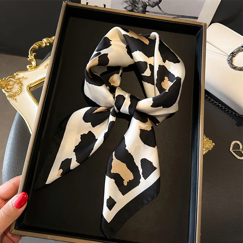 2024 New Leopard Print Square Scarf Women's Imitation Silk Scarf Casual Versatile Decoration Small Neck Scarf 70CMx70CM 4