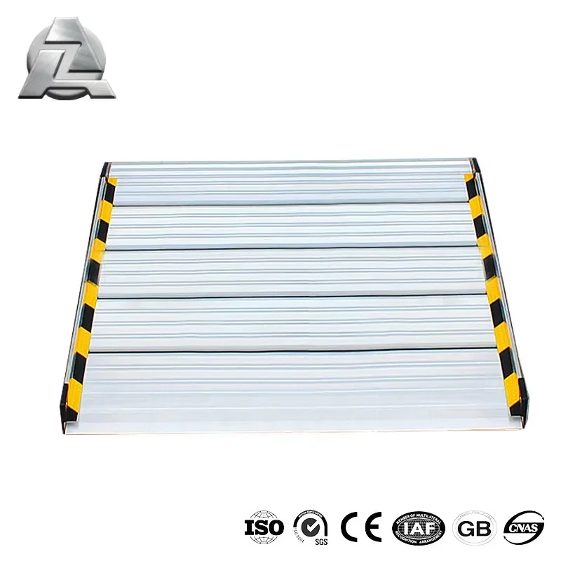 560L x 750W Aluminium Loading Ramp Portable Folding Wheelchair Scooter Van Disabled Access Motorcycle Ramps 560*750*55mm