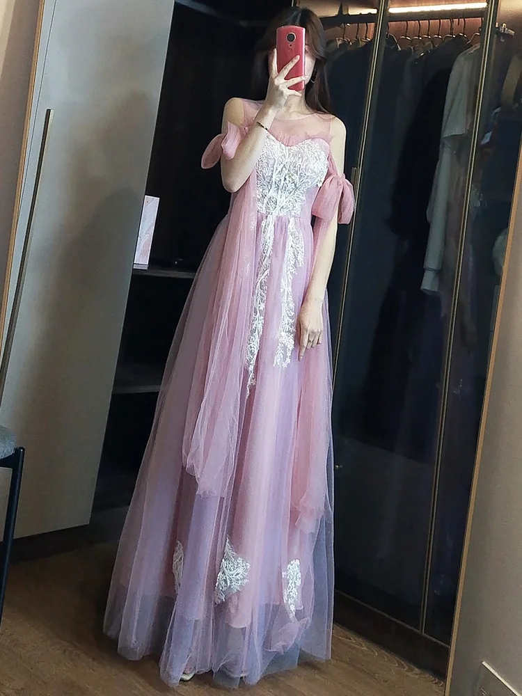 المضيف مساء نمط حزام المشاهير الأميرة وصيفه الشرف...