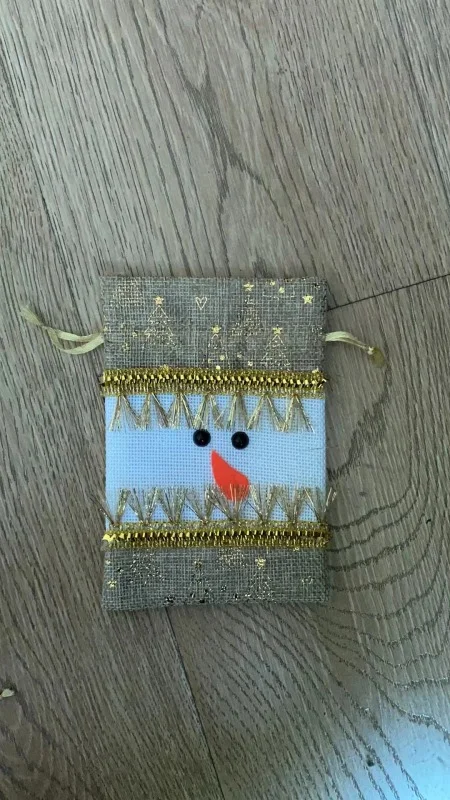 50 Stück 10 x 14 cm Weihnachtsbeutel aus Sackleinen mit Kordelzug, Geschenktüte, Party, Hochzeit, Süßigkeiten, Muschel, Schokolade, Geschenktüte – Detail 10