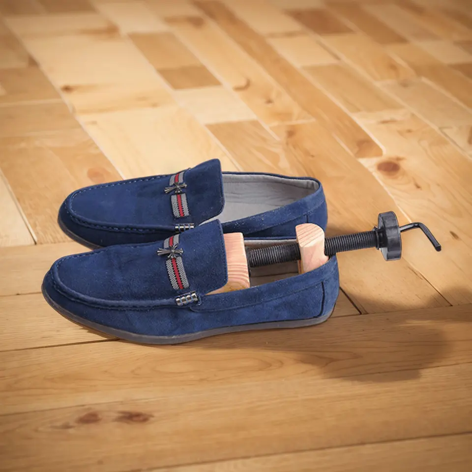 Wooden Adjustable Shoe Stretcher for Comfortable Fit