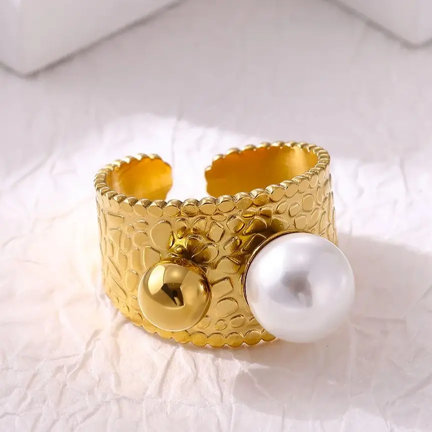Vintage Geometric Pearl Ring