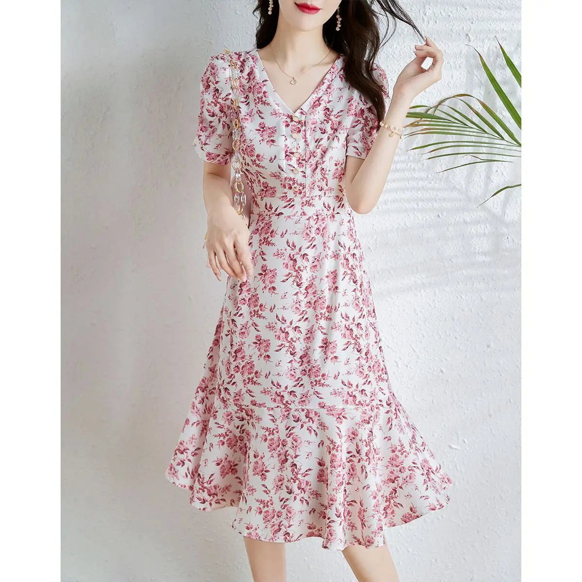

Chiffon Dress Female Summer New Slim Temperament Short Sleeve V-Neck Casual Women Mid-length Skirts Waist Slimming A-Line Skirts