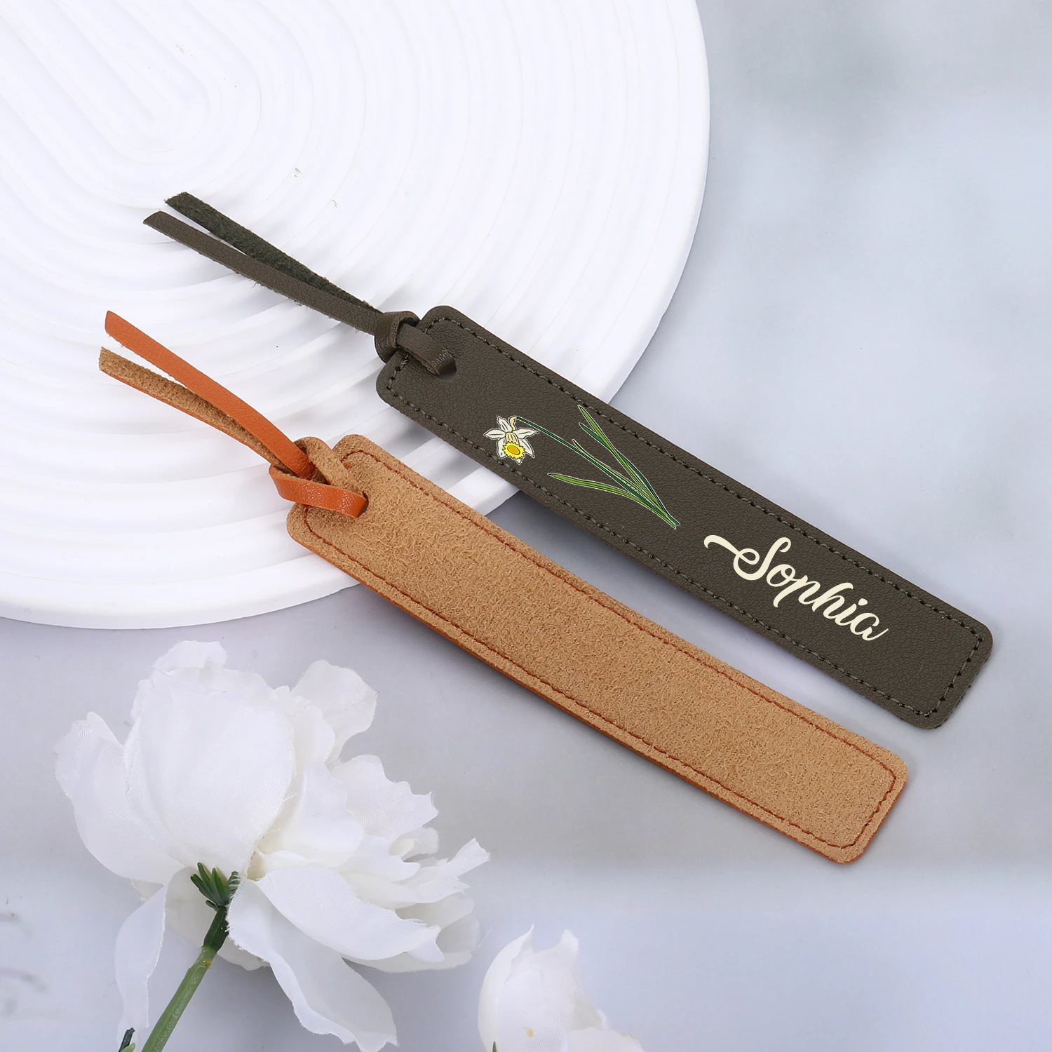 Personalized Leather Bookmark For Friend Name Bookmark with Birth Month Flower For Book Lover Gift PU Leather bookmarks stationery supplies