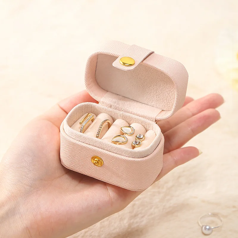 Batiyeer 50 Pcs Small Jewelry Travel Case Bulk Mini Portable Jewelry Box  Organizer Bridesmaid Propos…See more Batiyeer 50 Pcs Small Jewelry Travel