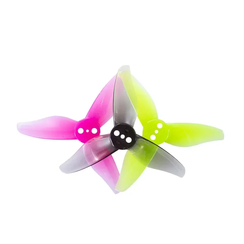 Hélice GEMFAN 2023 2 pouces 3 pales 1.5mm sur fond blanc, pack de 8 pour micro drone FPV