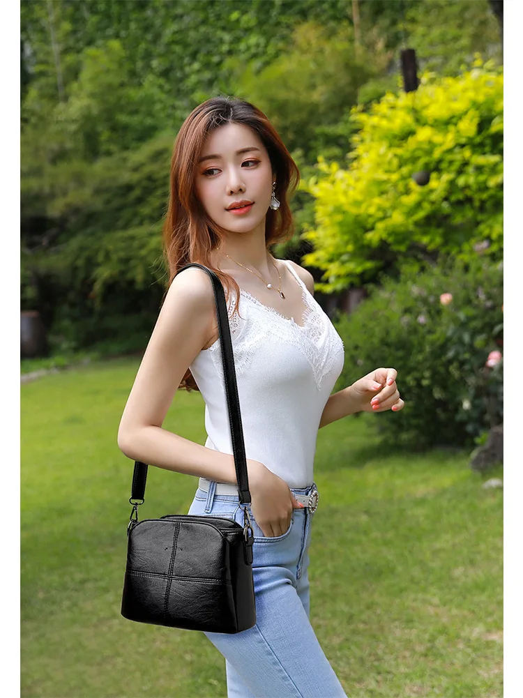 Women's Retro Crossbody Bag product image