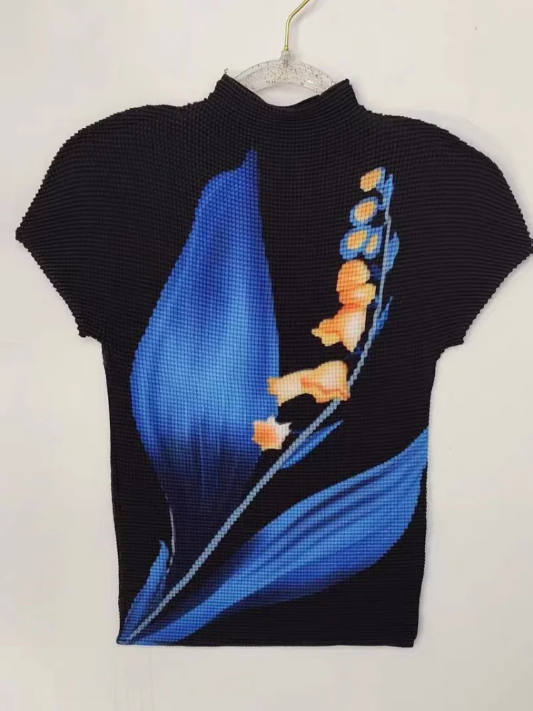 thumbnail image 1 of Miyake - Camiseta de verano para mujer, nueva, plisada, con estampado de manga corta, estilo coreano, holgada, de alta gama, con cuello medio alto, 1 of 5
