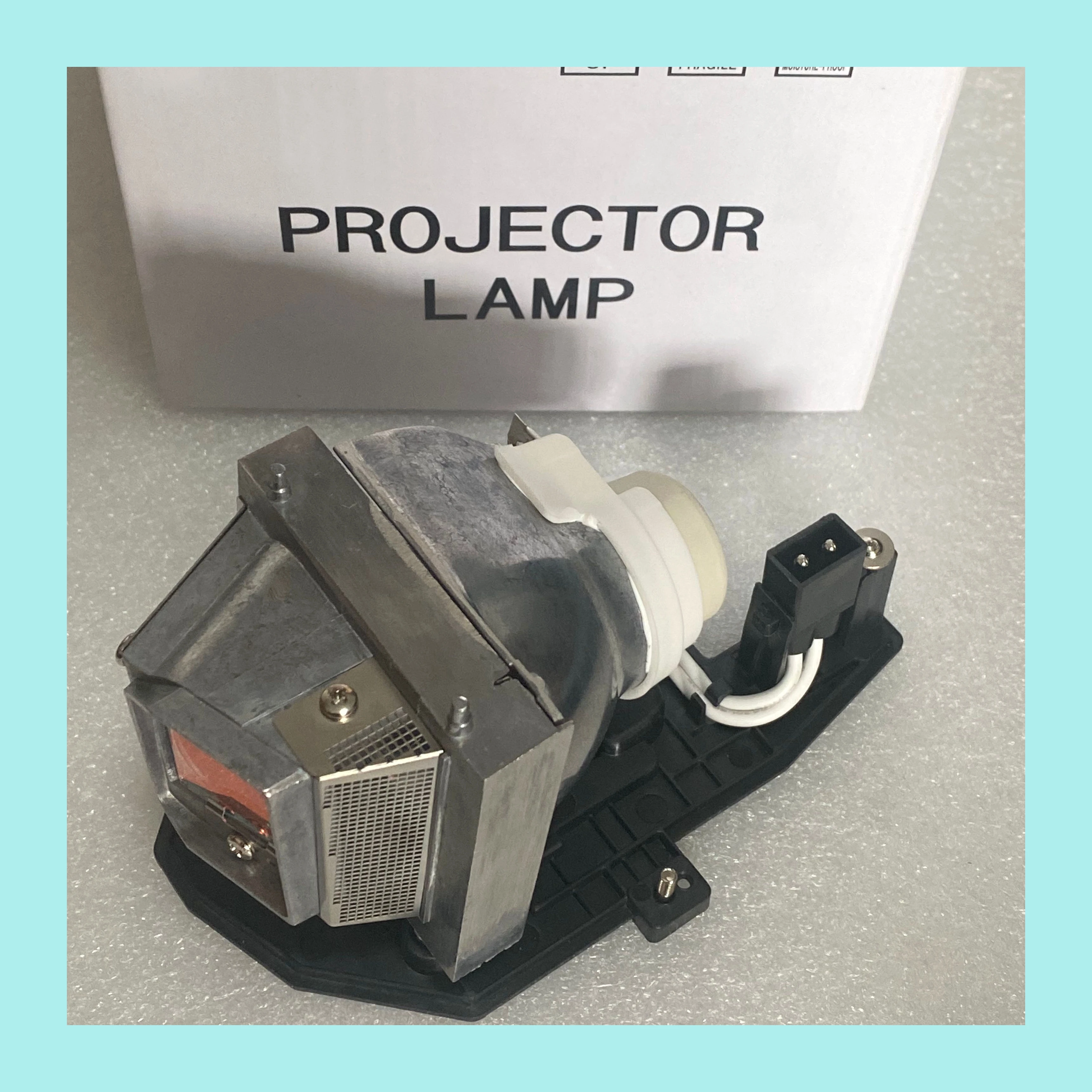 Projector Lamp 1025290 Original quality for Smartboard V30 projector lamp bulb