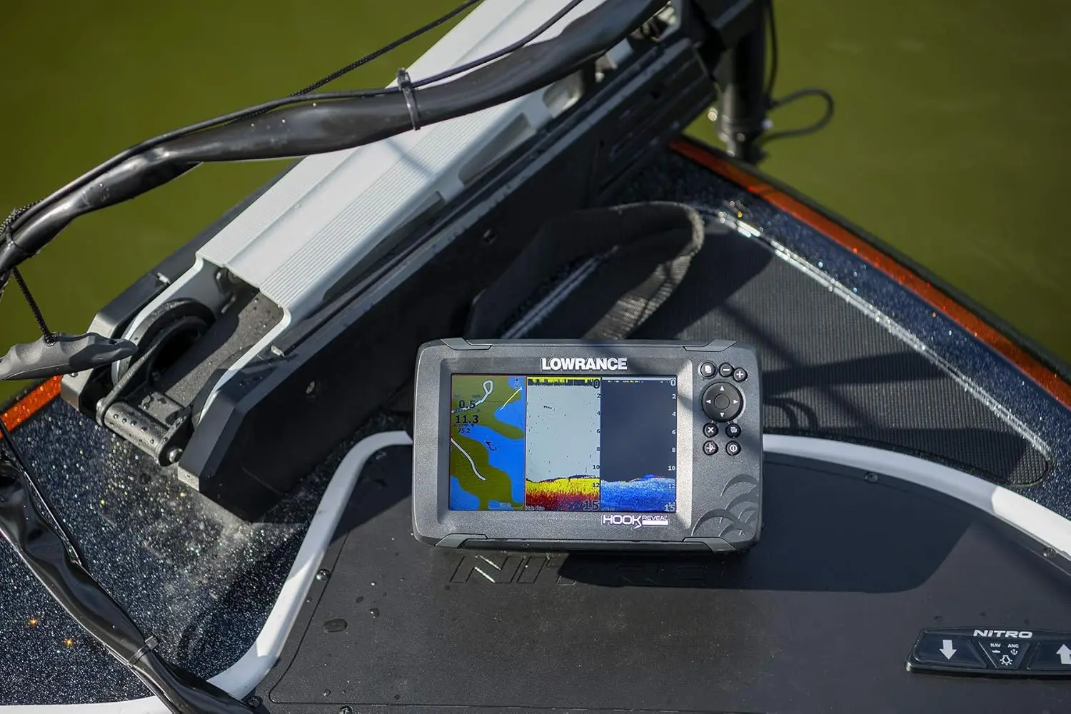Reveal 5", 7" and 9" Fish Finders with Transducers