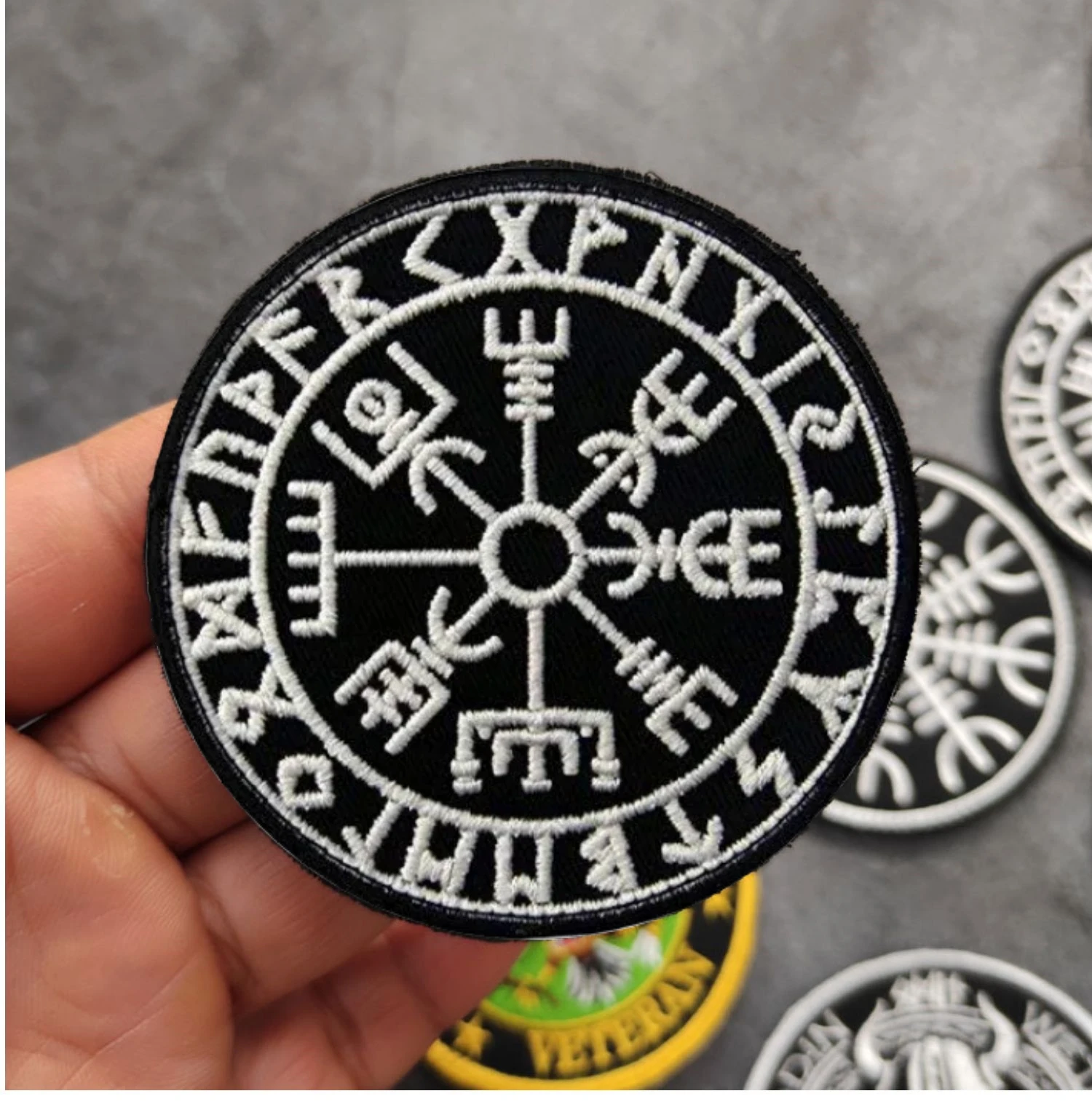 

Nordic Viking Patches Runa Odin Logo Vking Compass Morale Badge Tactical Armband Embroidered Hook and Loop Patches