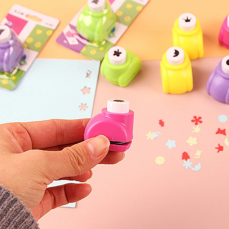 Description Picture 5 of itemMini Scrapbooking Die-Cut Machines Flowers Patterns Embossing Tool DIY Paper Cards Cutting Puncher Scrapbook Decoration Cutter