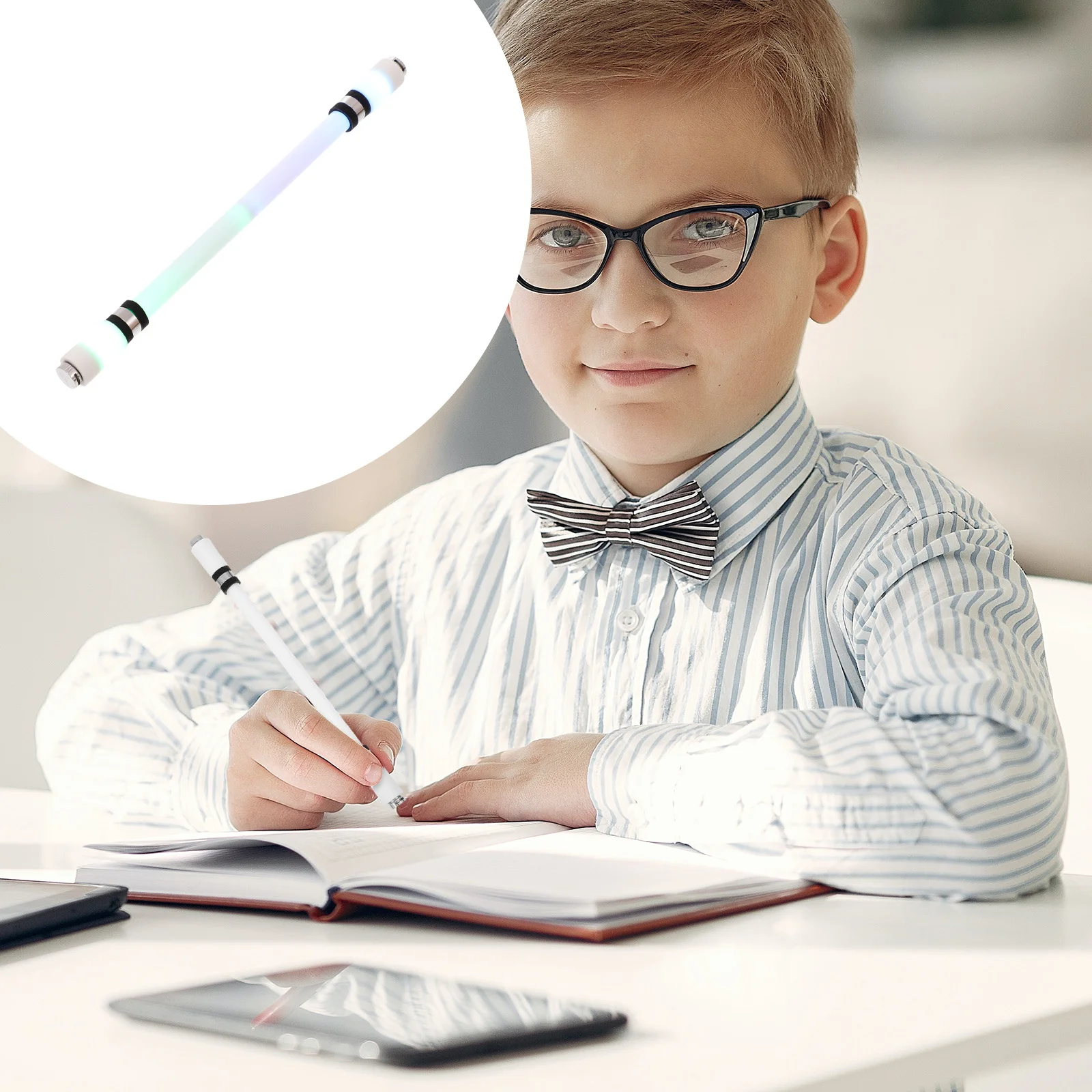 

Luminous Pen Flying Portable Rotating Kids Office Toy Interesting Finger Flash Students