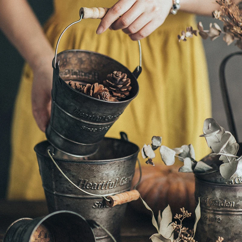 Vintage Iron Handle Bucket Metal Retro English Printing Wrought Iron Food Barrel Flower Vase Pot Tub Home Decoration Photography - Image 5