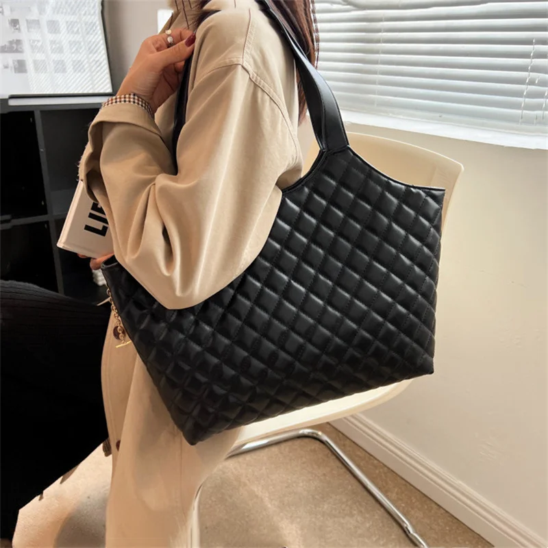 

2022 Luxury Designer Handbag Fashion Large Capacity Tote Bags For Women PU Rhombus Chain Crossbody Bag Woman Shoulder Bag Bolsas