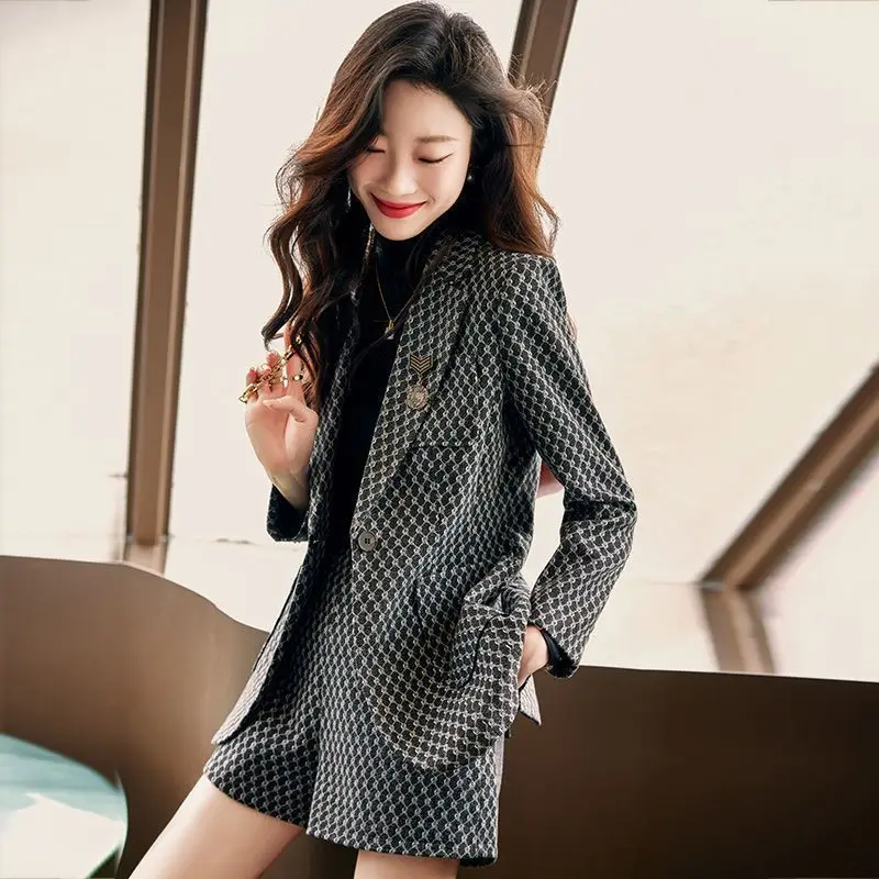 

2023 New Spring and Summer Luxury Casual Fashion Temperament Small Fragrance Style Suit Shorts Suit