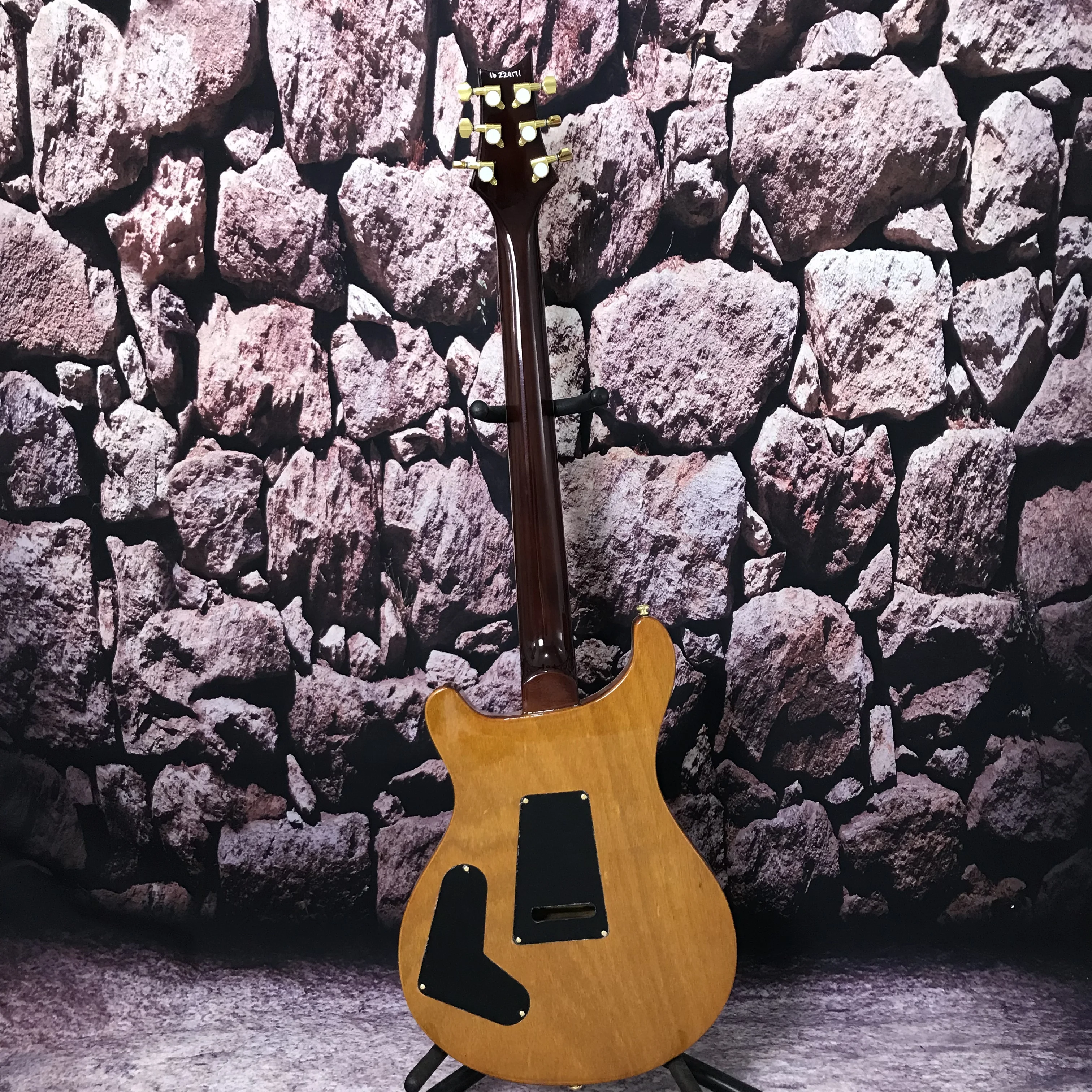 Factory customization electric guitar hollow body maple top in stock Mahogany neck Rosewood fingerboard hot sale