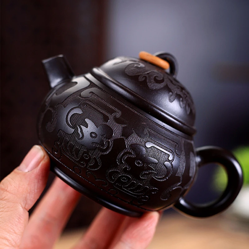 Chinese Style Raw ore black mud Purple Clay Teapot, Creative Yixing Kung Fu Tea Set Household, Handmade, 210ML New, 1Pc