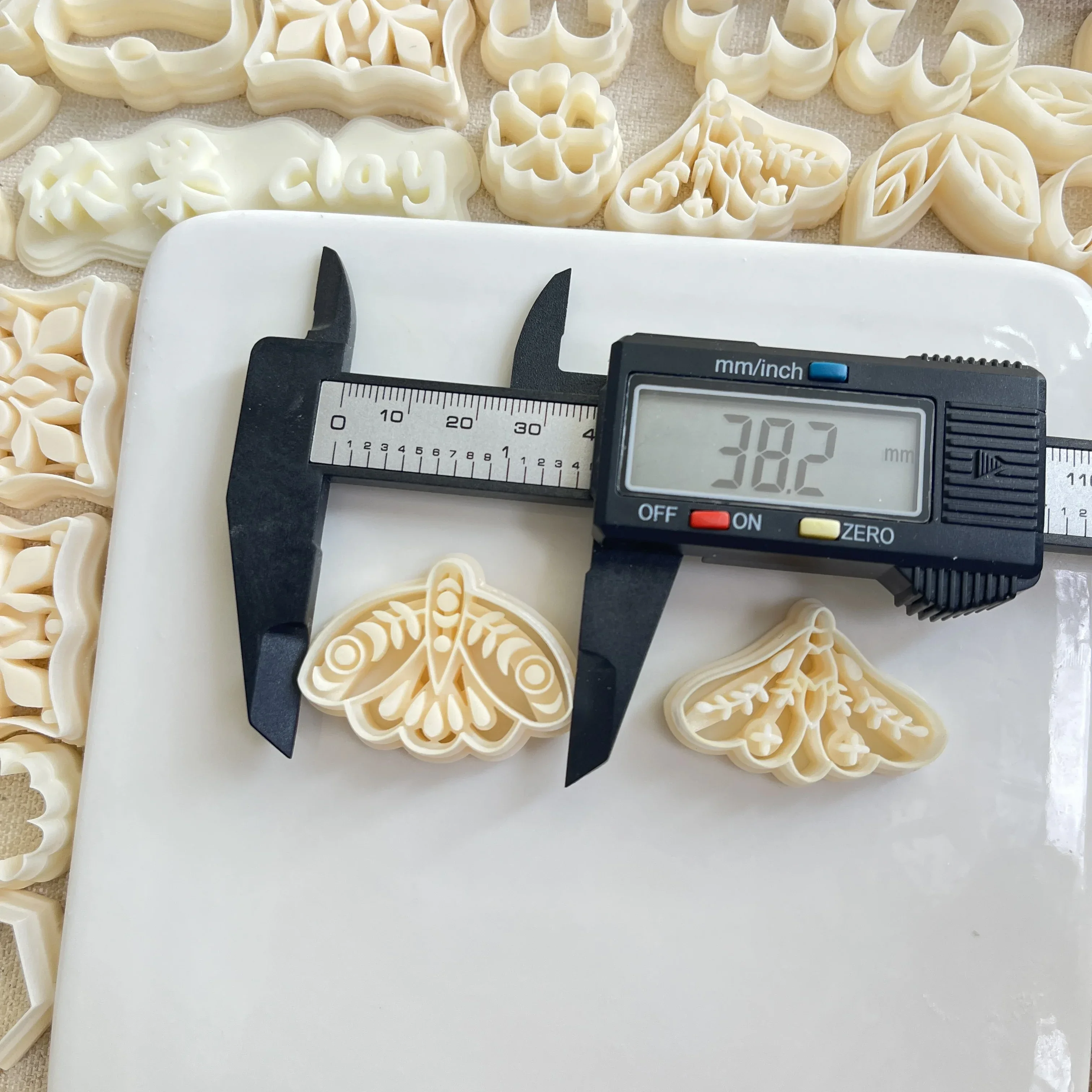 Slide image f5f2a215590a451b9a41321c706d803e