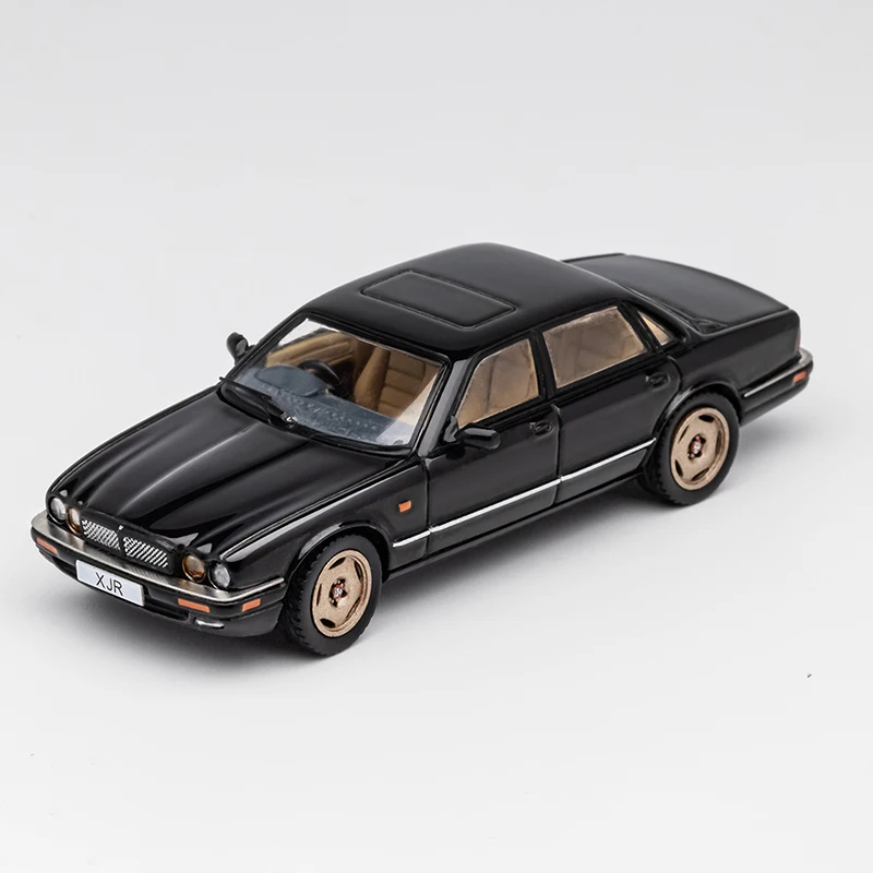 ミニカー スケールモデルカー 1:32ジャガーXJ6 【箱無し国内発送】Ж 1