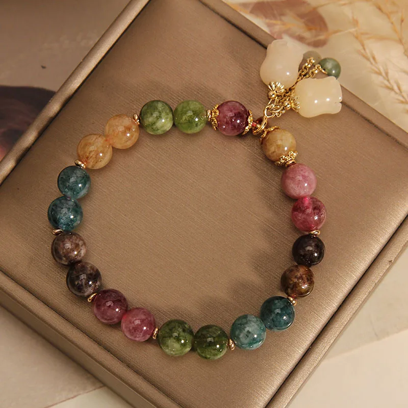 Feminine tourmaline bracelet with elegant details