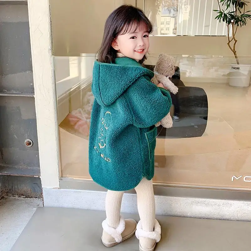 

Girls' Coat Autumn and Winter 2023 New Western Style Baby Winter Clothes Children Korean Style Lamb Wool Top Thickened
