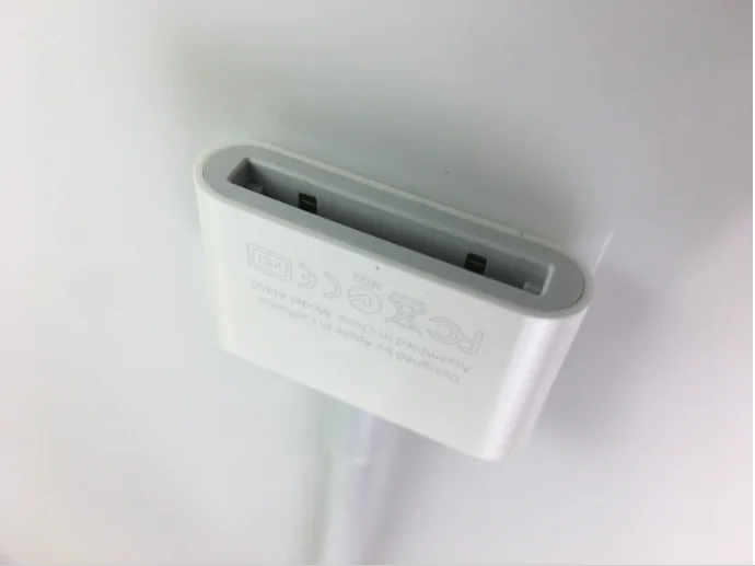 Iphone Apple A1450 Adapter Iphone Lightning To 30Pin Audio/sync