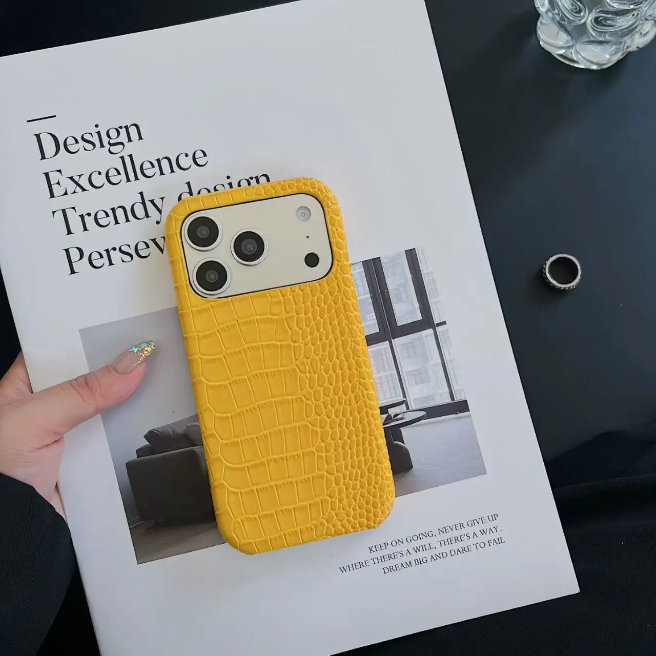 ตัวเลือกสินค้า เคส iPhone 17 Pro PU ลายจระเข้ หรูหรา ครึ่งหุ้ม