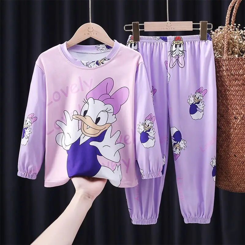 thumbnail image 1 of Sanrio Hello Kittys pijamas finos de manga larga para niños ropa de hogar de dibujos animados para estudiantes conjuntos cálidos de invierno de Anime para chicas lindas regalo de Navidad, 1 of 5