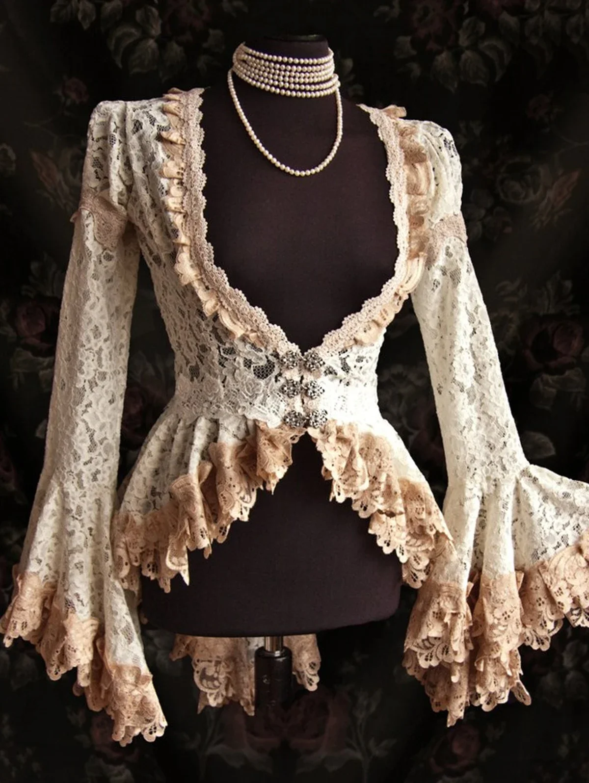 thumbnail image 1 of Camisa elegante de mujer con encaje y parches huecos, sexy, escote en V profundo, manga trompeta, volante irregular, camisa ajustada para fiesta de noche para mujer, 1 of 4