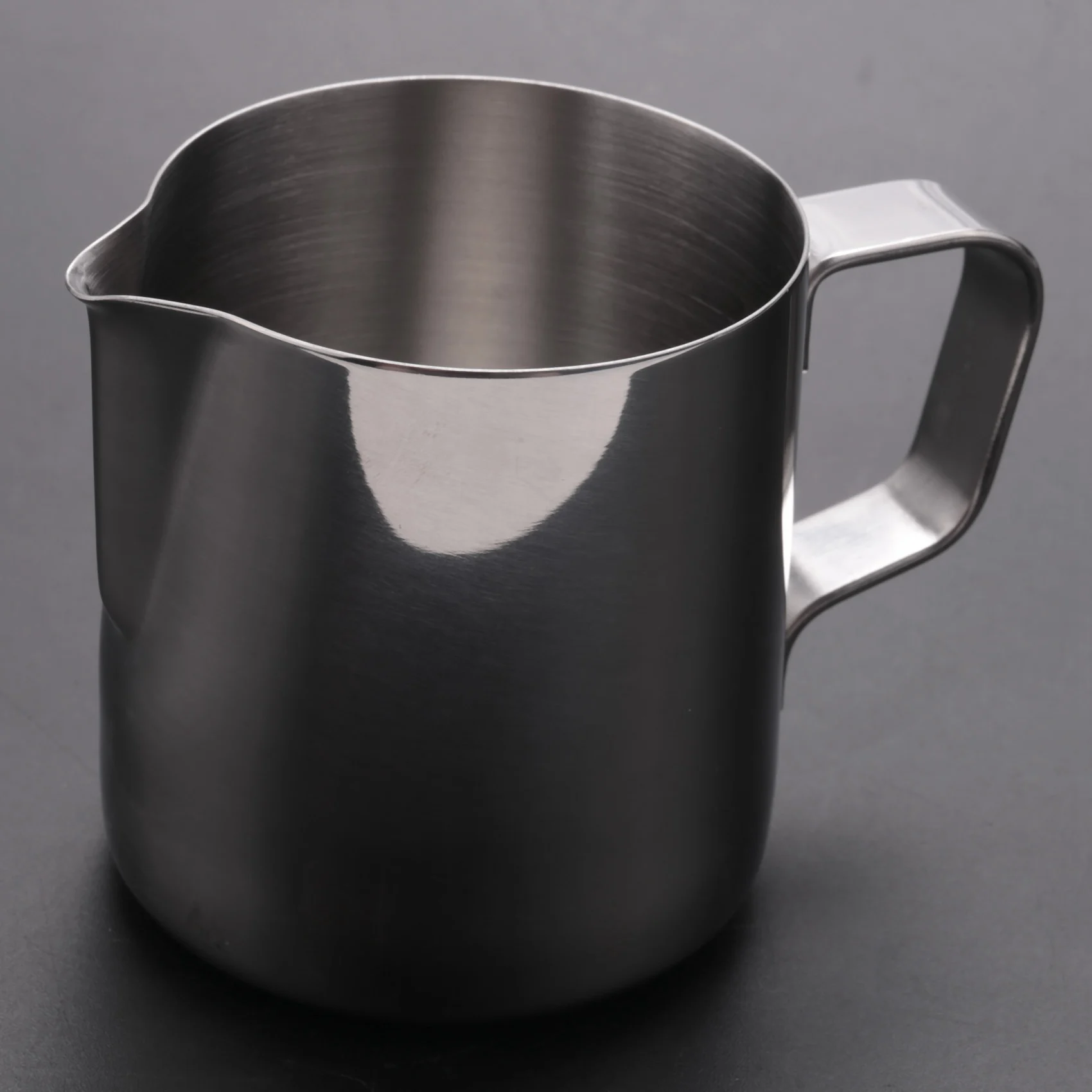 Milk Frother Stainless Steel Milk Jug Pitcher for Craft Coffee Latte Frothing Pitcher Latte Art 200ml