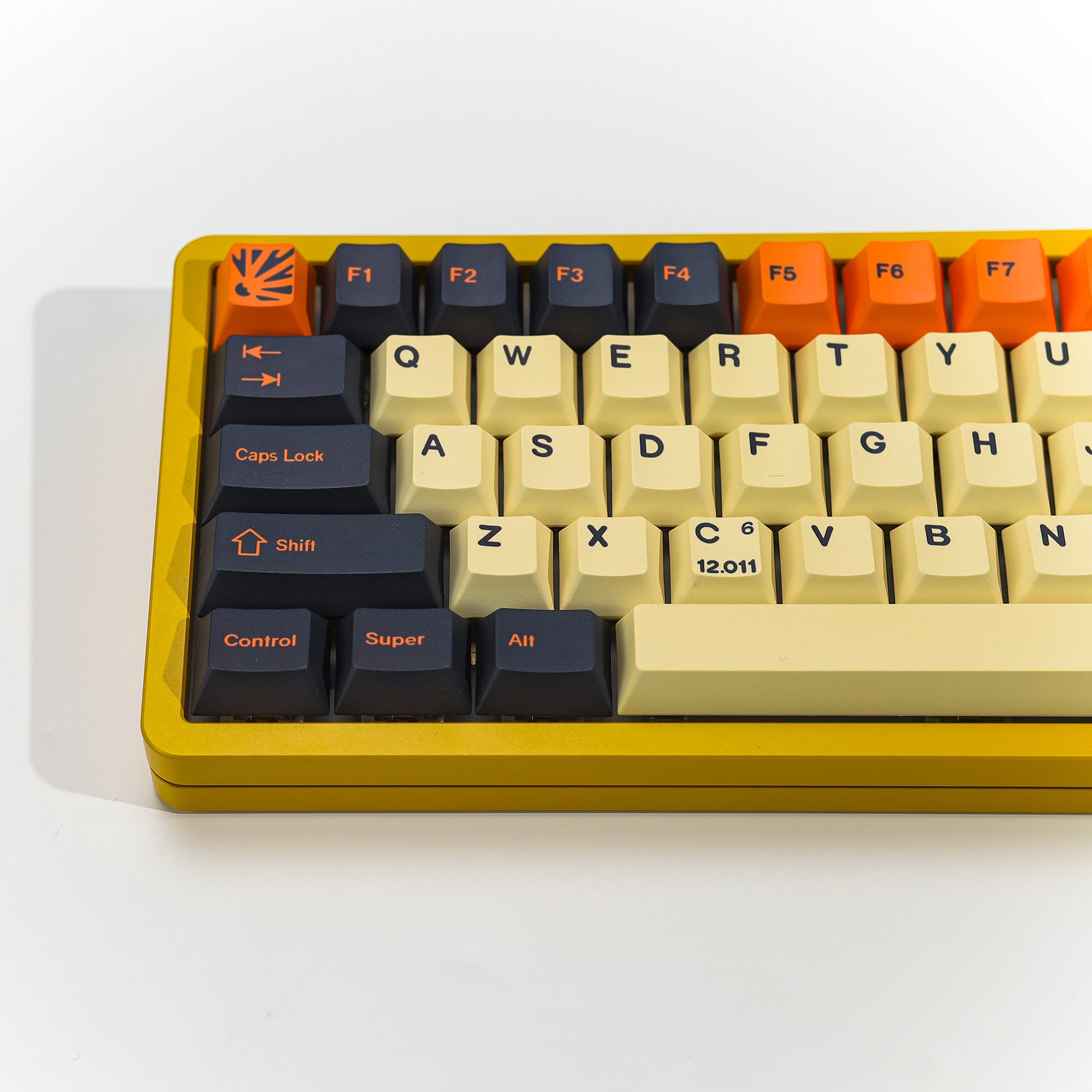 KBDiy Clone Retro GMK Tastenkappe Carbon Cherry Profile Alice Split Space PBT ISO Tastenkappen für 60 magnetische mechanische Tastatur Gaming – Detail 12