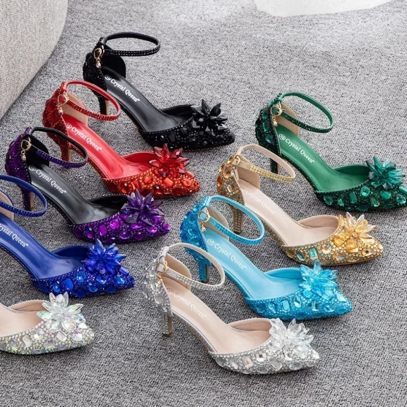 Talons fins verni détails strass
