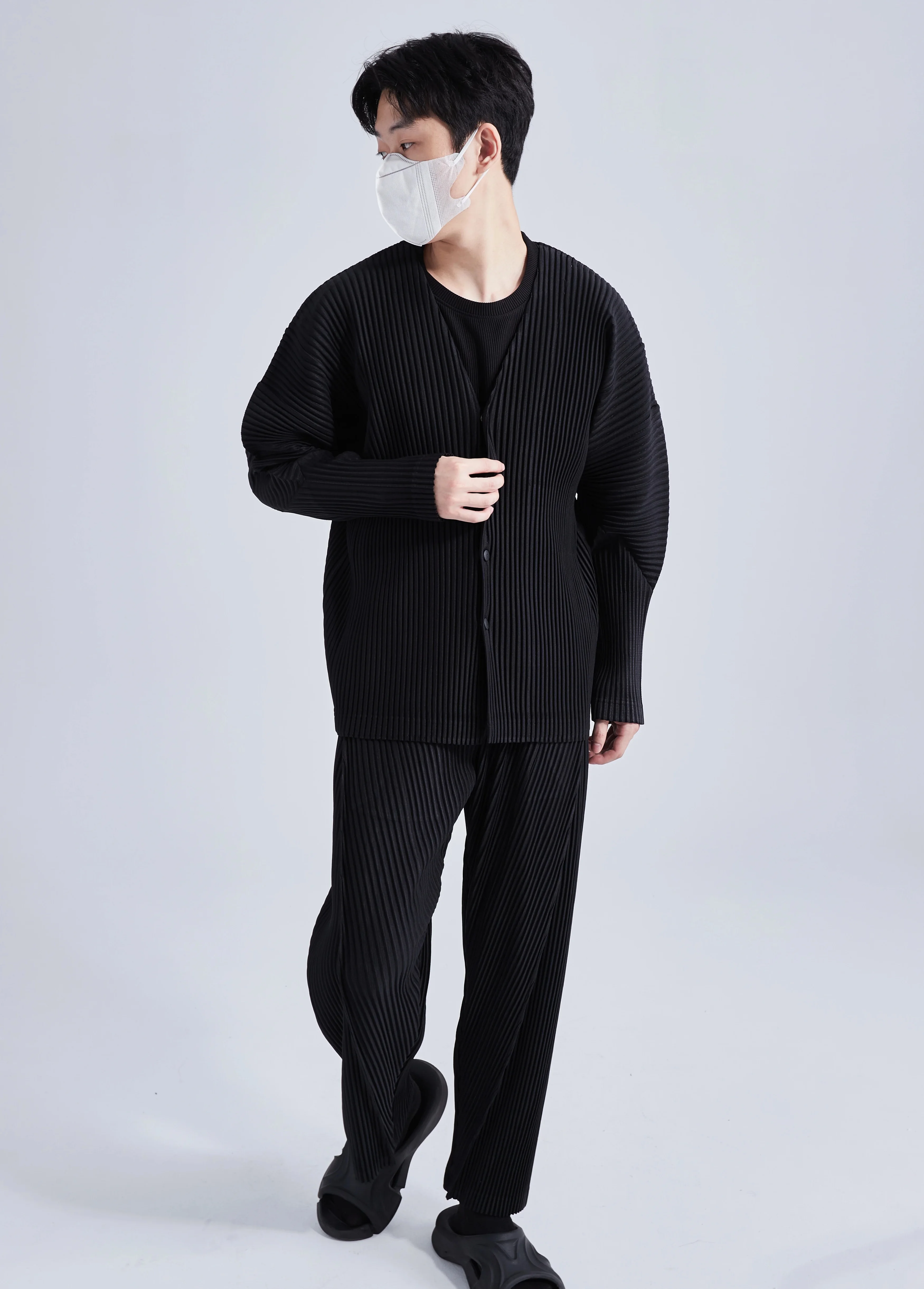 Miyake Pleated Men V-Neck Jacket Coat Collarless Single Breasted Long Sleeve Solid Color Cardigan 4