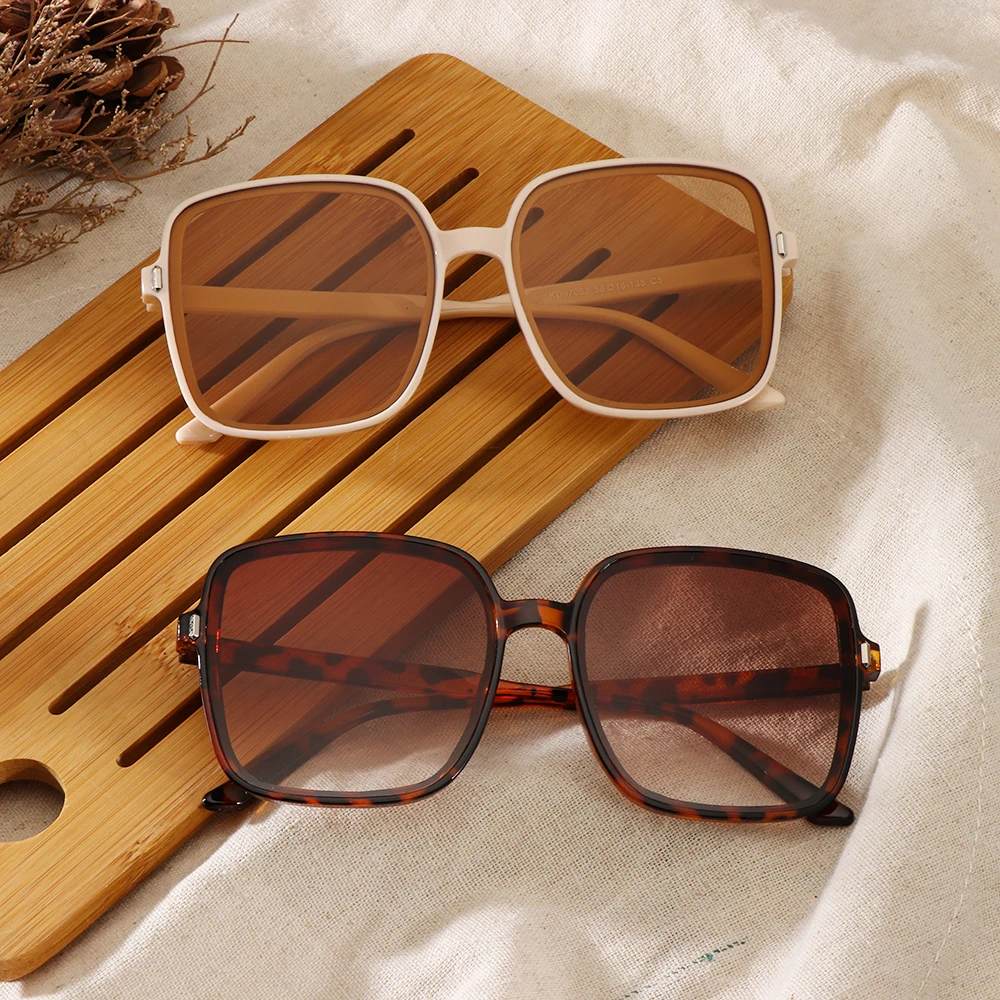 

New Oversized Sunglasses Women Luxury Designer Vintage Square Sun Glasses Classic Eyewear for Lady UV400 Eyewear