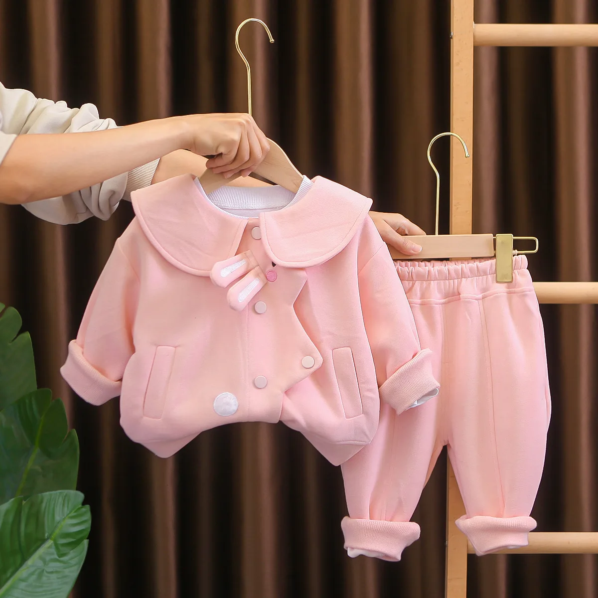 Baby Designer Girl Infant Clothes 2024 Primavera 3D Rabbit Ear Risvolto Cardigan Manica Lunga Cappotti T-Shirt Pantaloni Ragazze Abiti Set